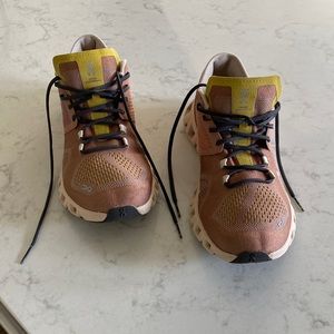 On Cloud X Running Mocha/Sand